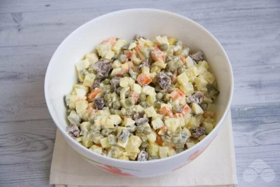 Ингредиенты для «Холодный салат из макарон с сосисками»: