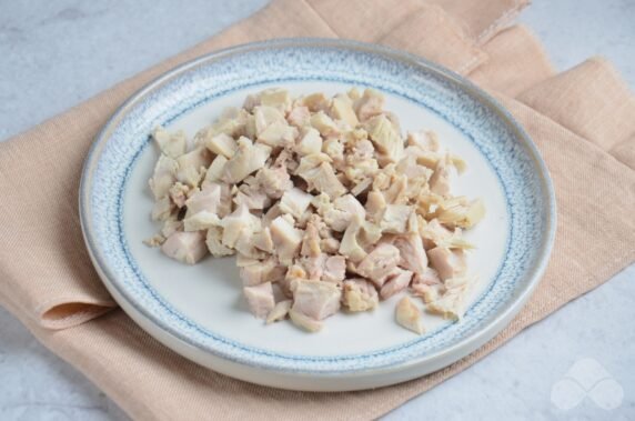 Оливье с мясом перепелки – фото приготовления рецепта, шаг 1