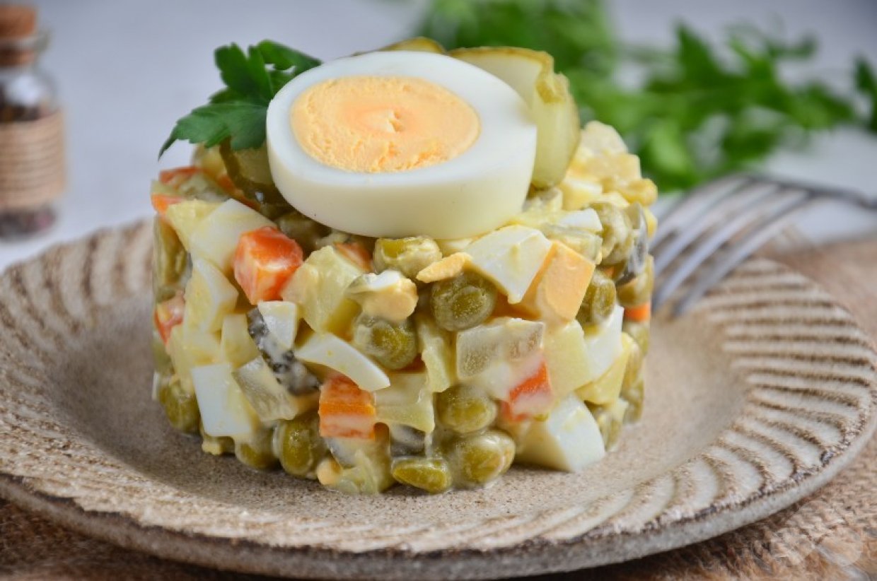 Зимний салат: классический рецепт в домашних условиях