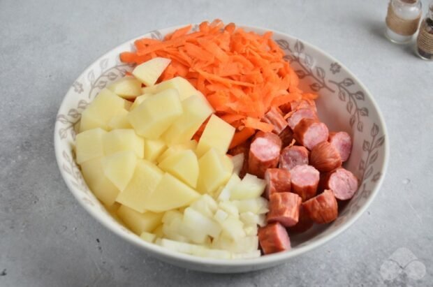 Гороховый суп с охотничьими колбасками – фото приготовления рецепта, шаг 2