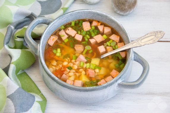 Гороховый суп с колбасой и томатной зажаркой – фото приготовления рецепта, шаг 8