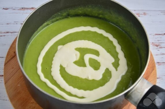 Крем-суп из зеленого горошка с мятой – фото приготовления рецепта, шаг 5