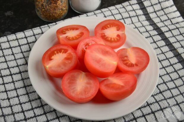 Малосольные помидоры с луком – фото приготовления рецепта, шаг 2