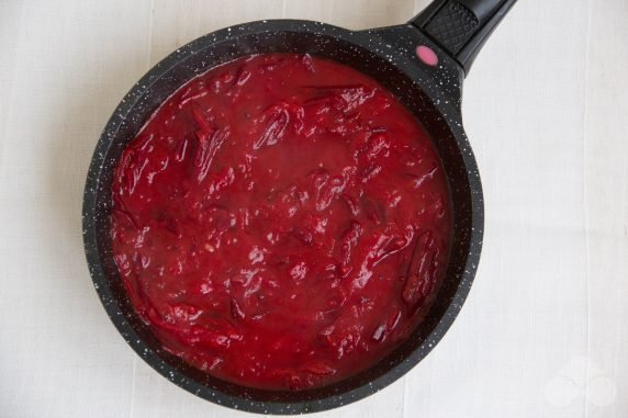 Красный борщ – фото приготовления рецепта, шаг 6