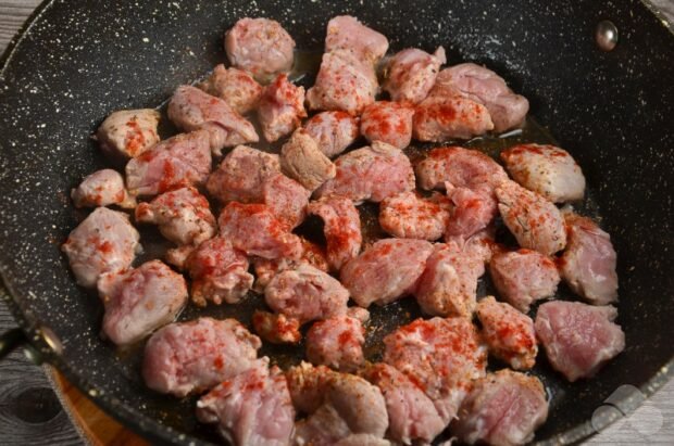 Свинина с овощами в томате – фото приготовления рецепта, шаг 2