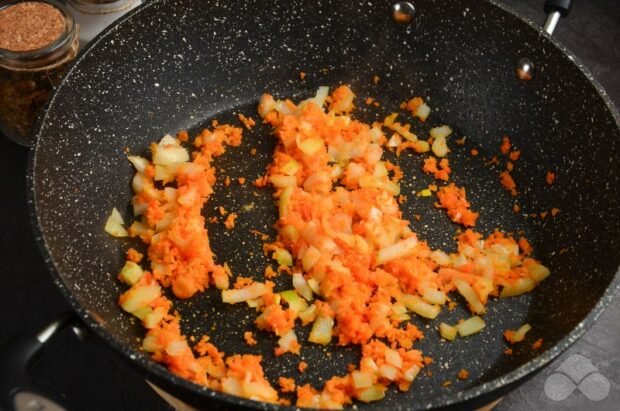 Суп с индюшиными фрикадельками – фото приготовления рецепта, шаг 2