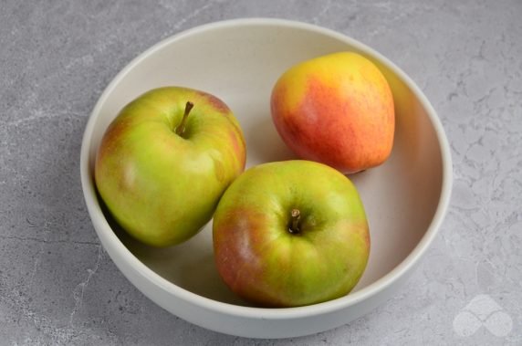 Яблоки, запеченные с ягодами и медом – фото приготовления рецепта, шаг 1