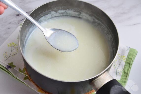 Густая манная каша на молоке – фото приготовления рецепта, шаг 3