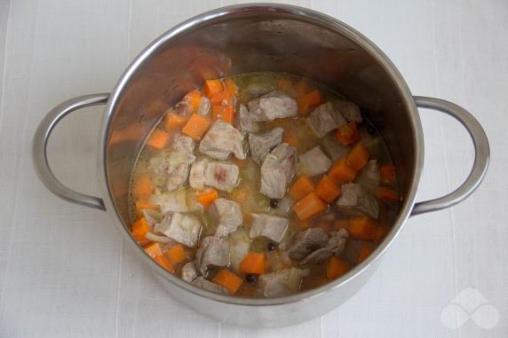 Овощное рагу со свининой и шампиньонами – фото приготовления рецепта, шаг 6