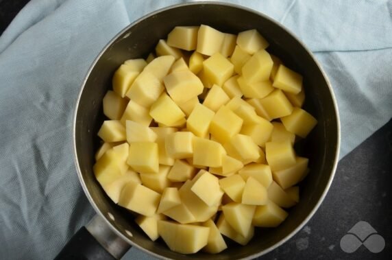 Индюшиные котлеты с картофельным пюре – фото приготовления рецепта, шаг 1