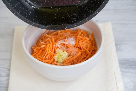 Домашняя морковь по-корейски – фото приготовления рецепта, шаг 3