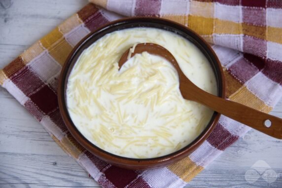 Молочный суп с вермишелью – фото приготовления рецепта, шаг 3