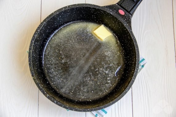 Соус бешамель со сливками – фото приготовления рецепта, шаг 1