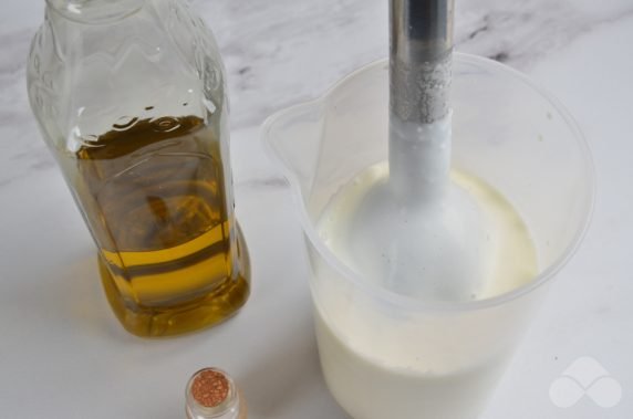 Белый чесночный соус – фото приготовления рецепта, шаг 3