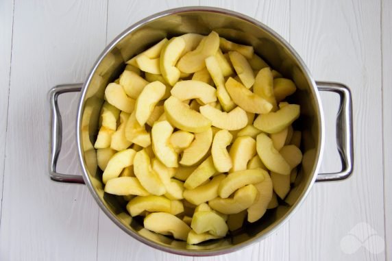 Джем из яблок и брусники – фото приготовления рецепта, шаг 1