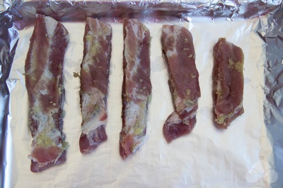 Простой рецепт свиных ребер в духовке – фото приготовления рецепта, шаг 6