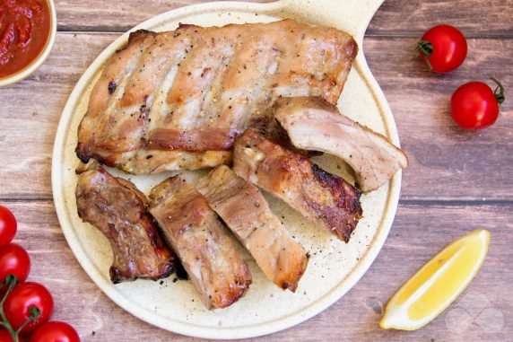 Свиные ребрышки в медово-горчичном соусе в духовке – фото приготовления рецепта, шаг 7