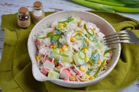 Крабовый салат с фунчозой