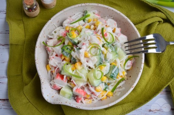 Крабовый салат с фунчозой – фото приготовления рецепта, шаг 5