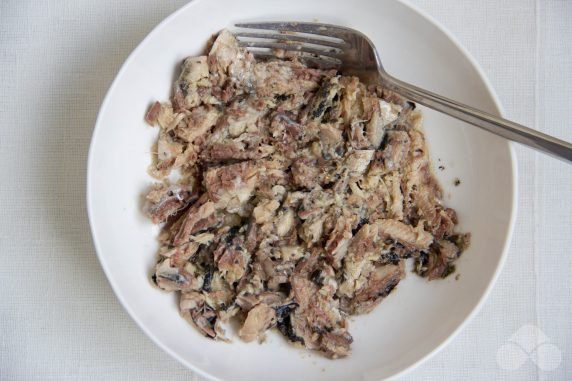 Салат из сардины в масле - пошаговый рецепт с фото на горыныч45.рф