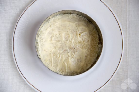 Классический рецепт салата «Мимоза» – фото приготовления рецепта, шаг 6