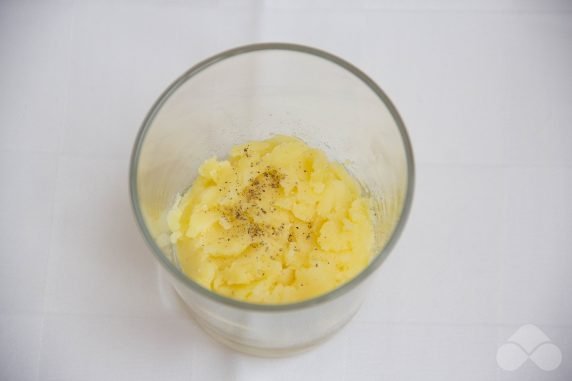 Порционный салат «Мимоза» – фото приготовления рецепта, шаг 4