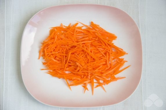 Салат с курицей и морковью – фото приготовления рецепта, шаг 3