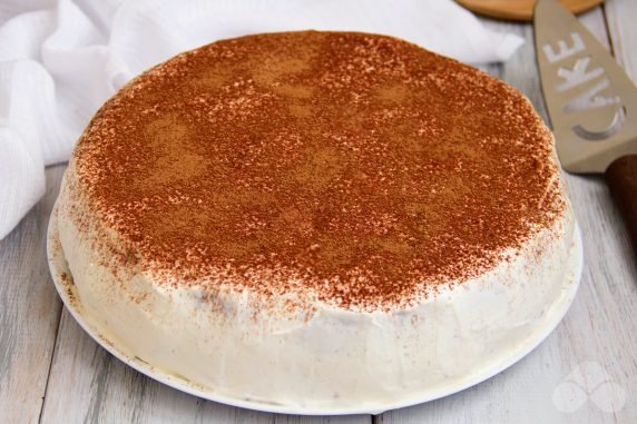 Бисквитный торт «Праздник» – фото приготовления рецепта, шаг 12