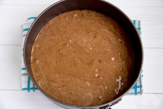 Бисквитный торт «Праздник» – фото приготовления рецепта, шаг 7