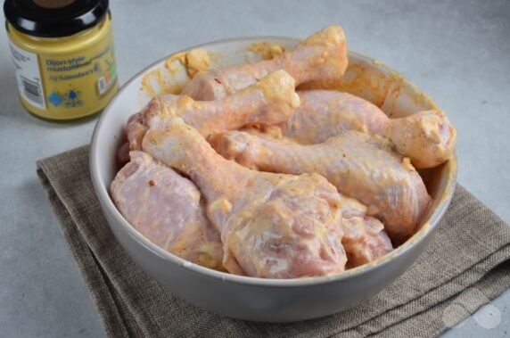 Куриные голени в аэрофритюрнице – фото приготовления рецепта, шаг 4