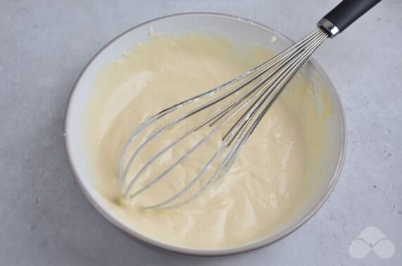 Куриные оладьи на йогурте – фото приготовления рецепта, шаг 3