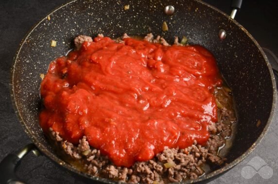 Спагетти с говяжьим фаршем в томате – фото приготовления рецепта, шаг 4