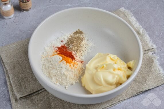 Куриные отбивные в кляре из майонеза – фото приготовления рецепта, шаг 4