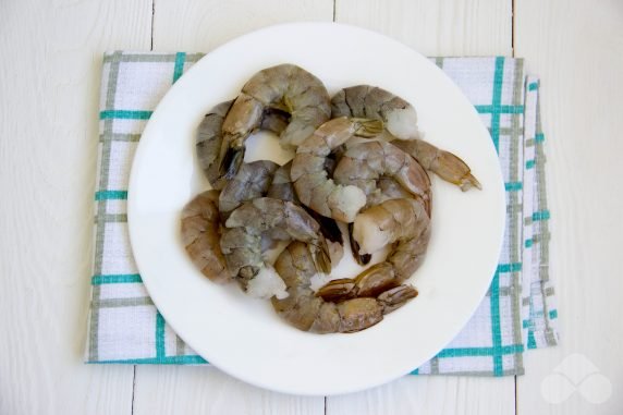 Жареные королевские креветки на гриле – фото приготовления рецепта, шаг 1