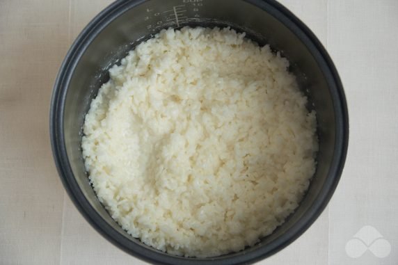 Рисовая каша на молоке в мультиварке – фото приготовления рецепта, шаг 3