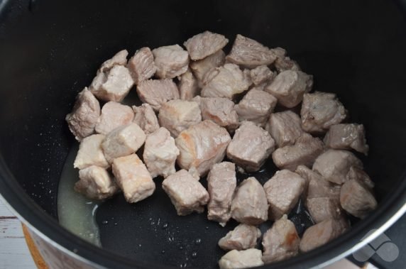 Гречка со свининой в мультиварке – фото приготовления рецепта, шаг 3