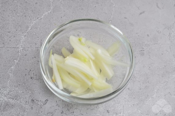Омлет с картофелем в мультиварке – фото приготовления рецепта, шаг 2
