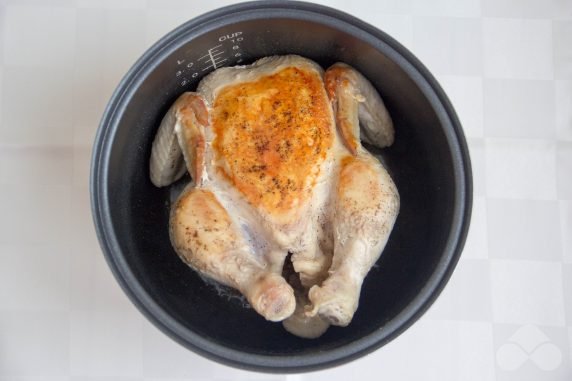 Жареная курица в мультиварке – фото приготовления рецепта, шаг 4