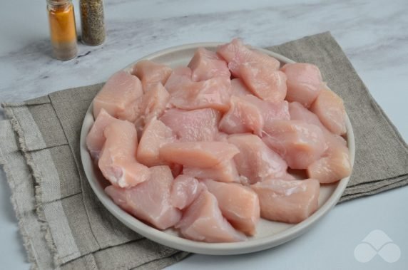 Курица в соусе карри – фото приготовления рецепта, шаг 1