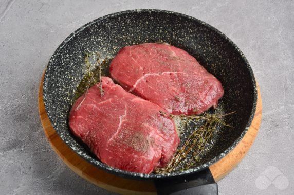 Гуляш из говядины с подливкой: рецепт классический
