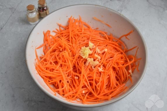 Острая морковь по-корейски – фото приготовления рецепта, шаг 3