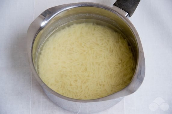 Идеальный молочный суп с вермишелью – фото приготовления рецепта, шаг 1