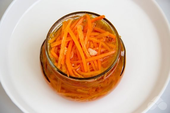 Пряный морковный салат на зиму – фото приготовления рецепта, шаг 4