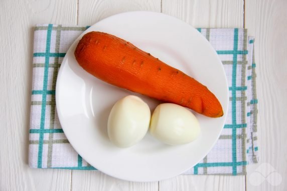 Рулет из лаваша с морковью и яйцами – фото приготовления рецепта, шаг 1