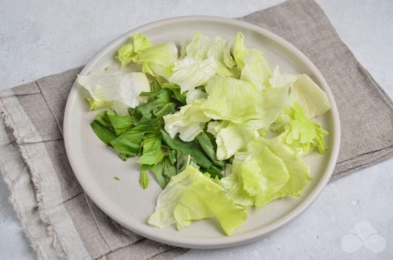 Овощной салат с маслинами и фетой – фото приготовления рецепта, шаг 2