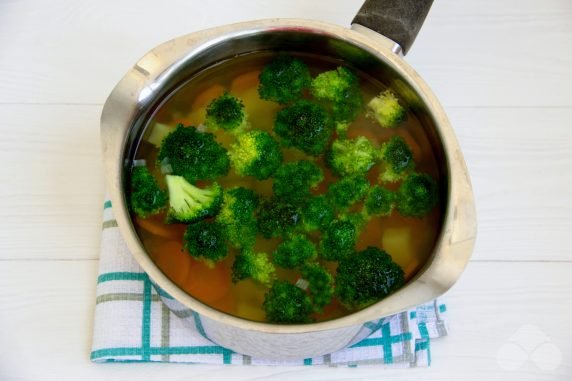 Овощной суп с брокколи и морковью – фото приготовления рецепта, шаг 3