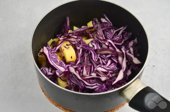 Ингредиенты для «Суп с гречкой и красной капустой»: