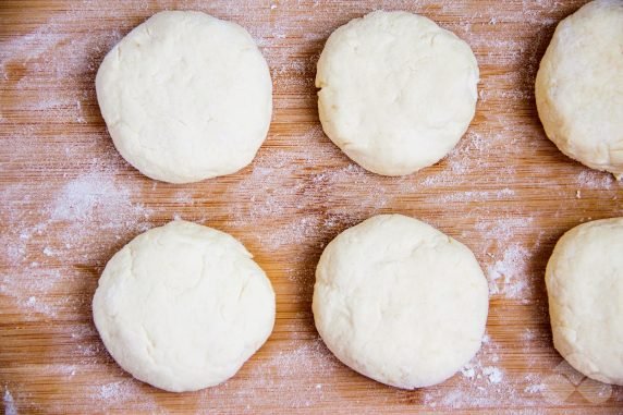 Сырники из творожного сыра – фото приготовления рецепта, шаг 4