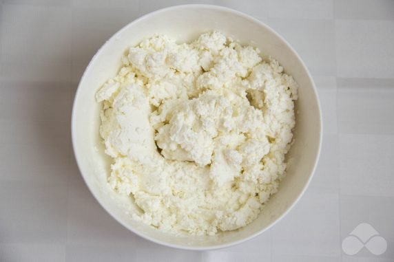 Сырники в духовке в силиконовых формочках – фото приготовления рецепта, шаг 1