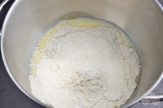 Тонкие блины на молоке – фото приготовления рецепта, шаг 3